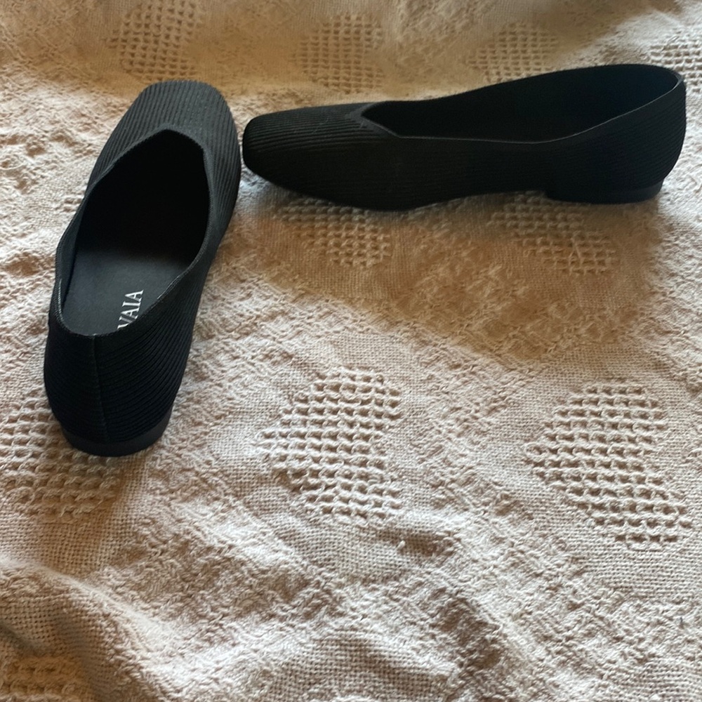 Vivaia black flats size 9.5